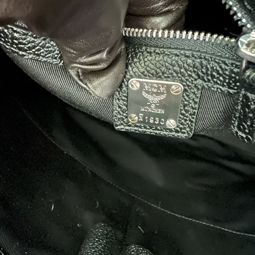 NWOT MCM DOCUMENT SAC 2 WAY - Picture 11 of 16